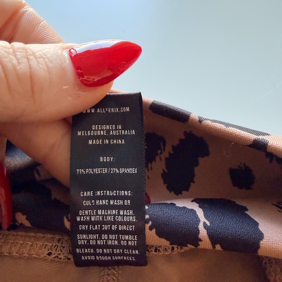 ALLFENIX Leopard Print Women's Leggings and Top Set - Picture 12 of 12